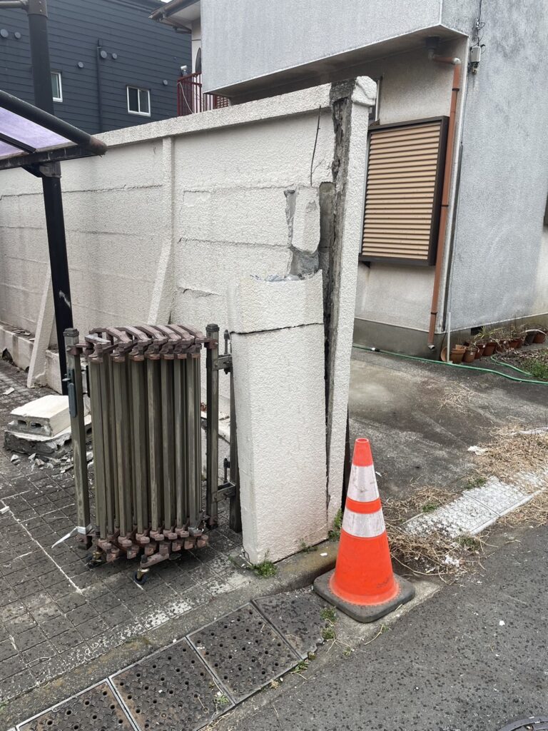 壁の補修。補修前